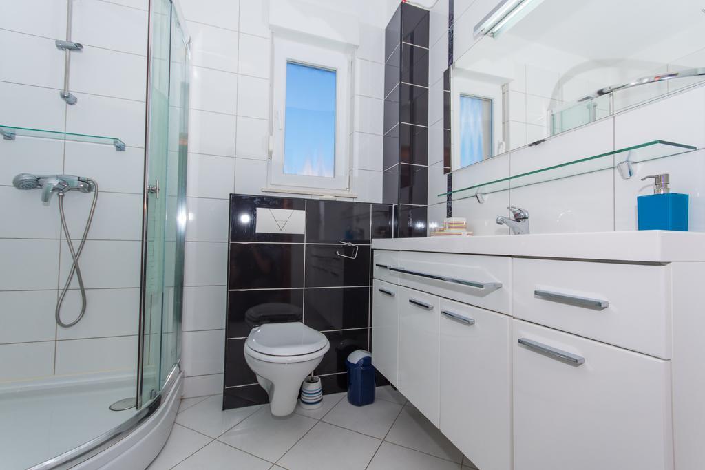 Apartment Angie Трогір Екстер'єр фото